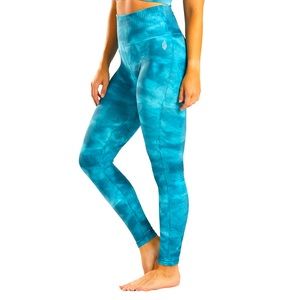 Free People Movement Good Karma Tie Dye Legging in Blue Peacock NWT